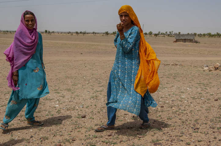 11 - India - desierto del Thar - chicas